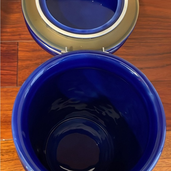 Like new! Lg Vintage Cobalt Blue Starbucks Mermaid Coffee Canister, Circa 1990’s - Picture 4 of 6